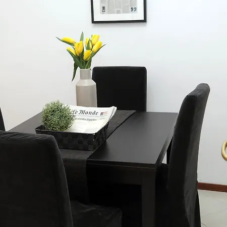 Central San Lorenzo Apartment *