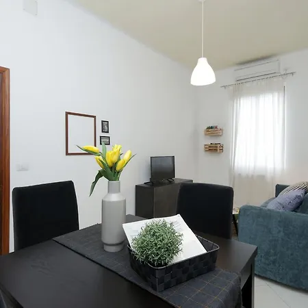 Central San Lorenzo Apartment *